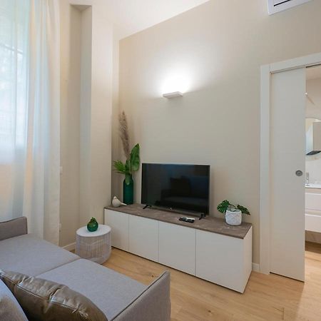 I Host Apartment - Ranzoni 1 Milan Luaran gambar