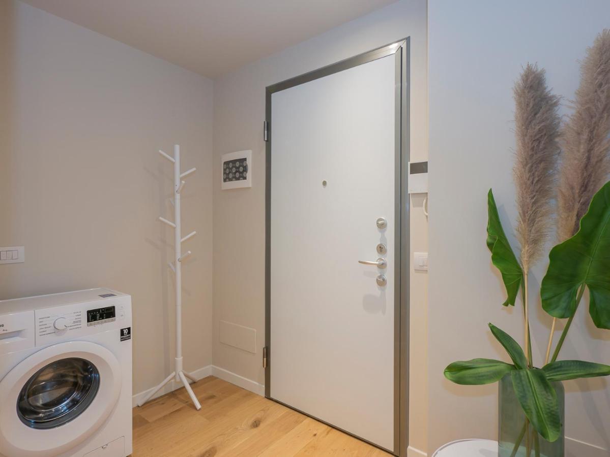 I Host Apartment - Ranzoni 1 Milan Luaran gambar