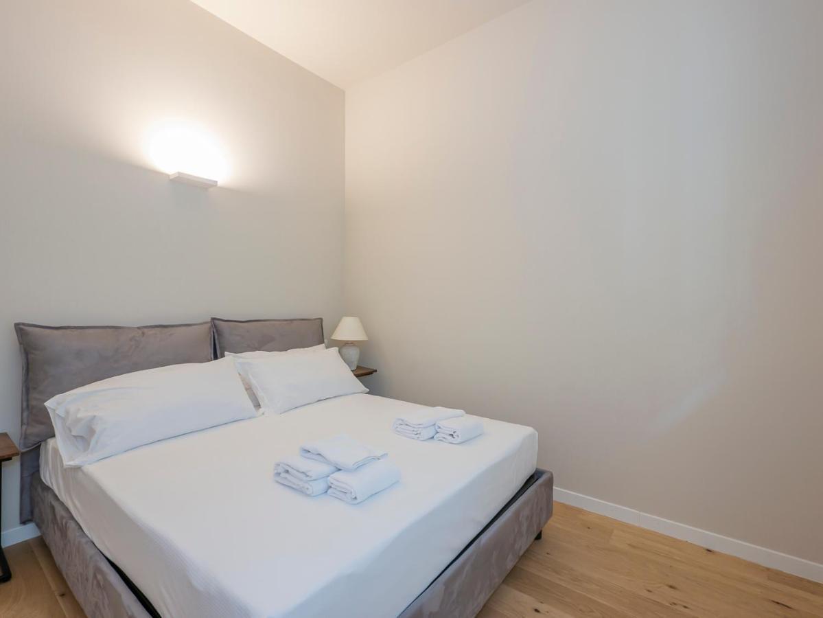 I Host Apartment - Ranzoni 1 Milan Luaran gambar