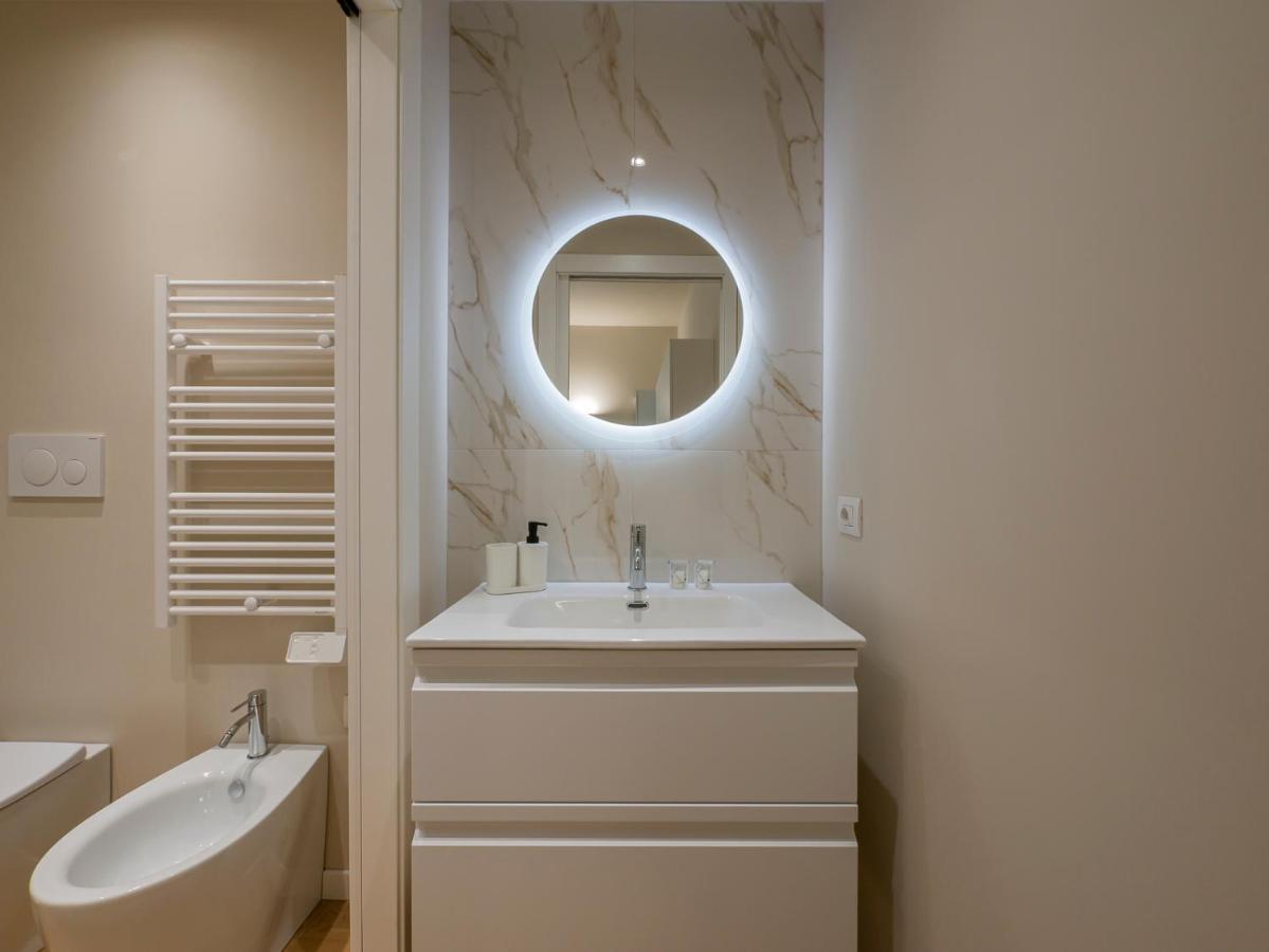 I Host Apartment - Ranzoni 1 Milan Luaran gambar